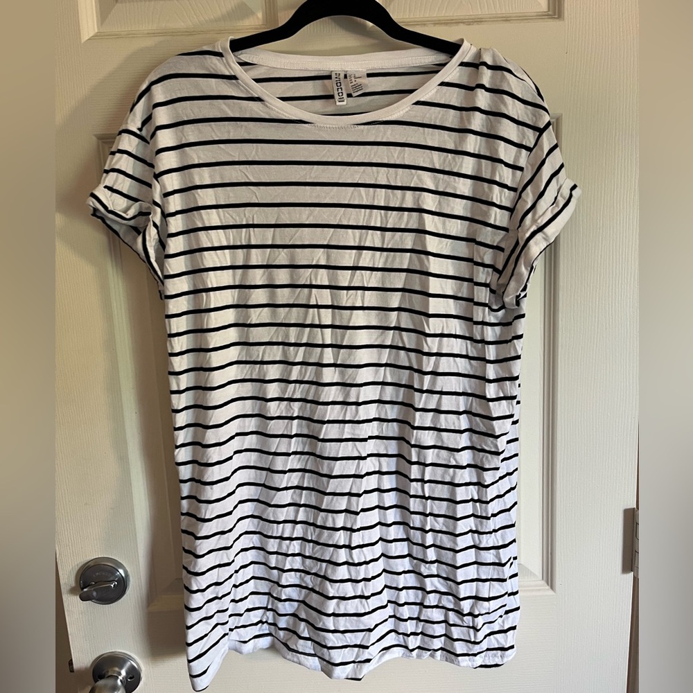 Women’s Striped Oversized Tee